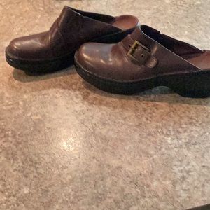 Clark.  Brown mules. 7 1/2